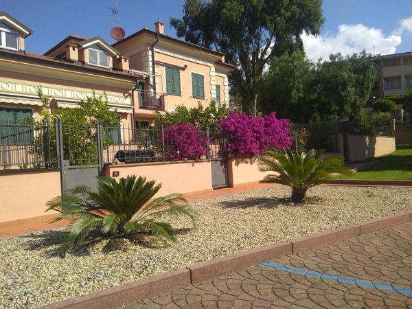 appartamento in vendita a Diano Castello