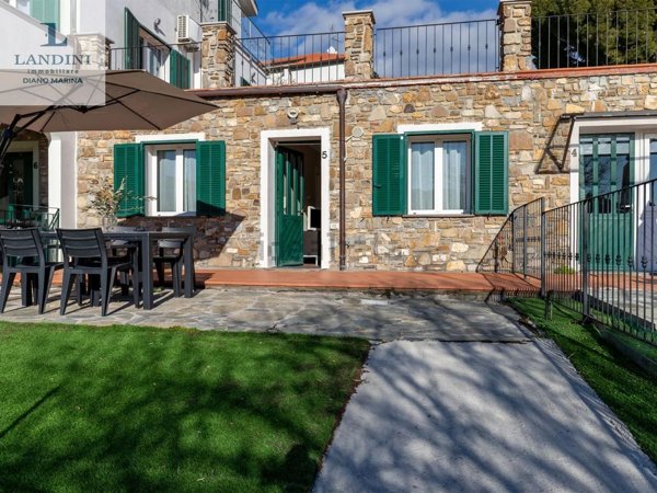 appartamento in vendita a Diano Castello