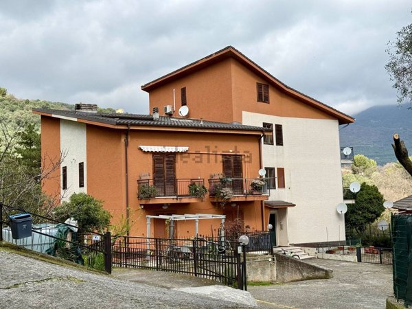 appartamento in vendita a Diano Castello