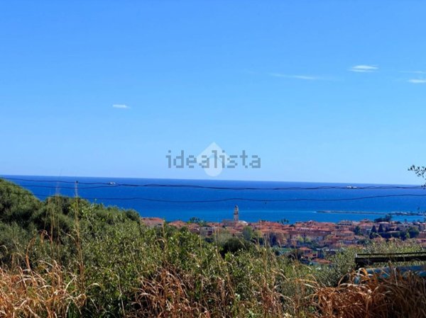 appartamento in vendita a Diano Castello