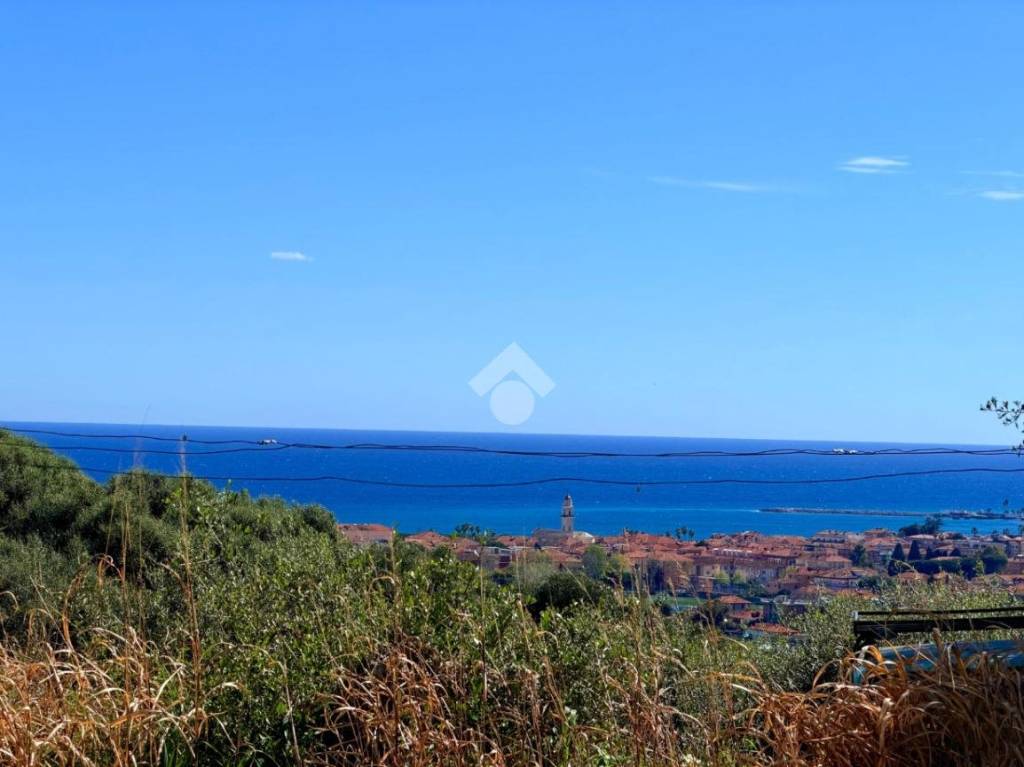 appartamento in vendita a Diano Castello