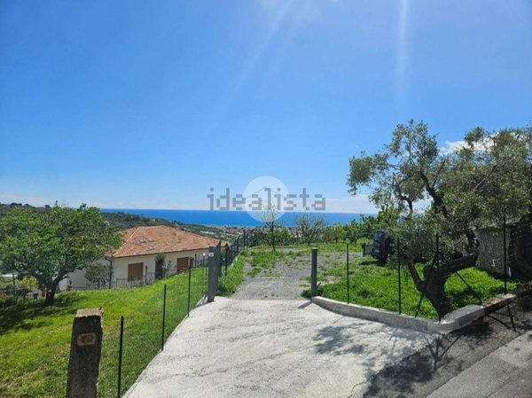 appartamento in vendita a Diano Castello