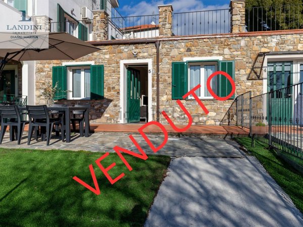 appartamento in vendita a Diano Castello