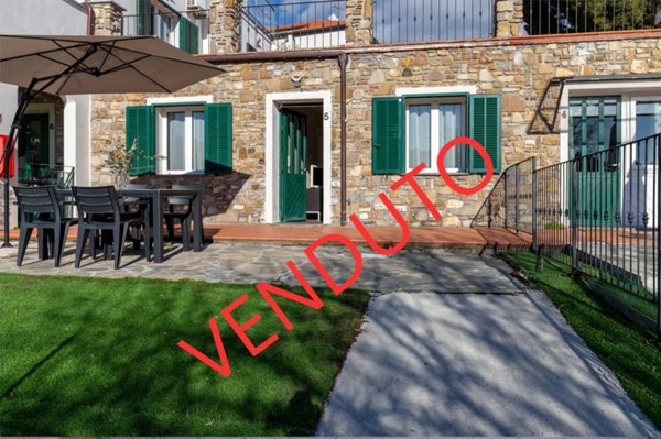 appartamento in vendita a Diano Castello