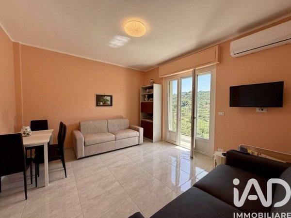 appartamento in vendita a Diano Castello