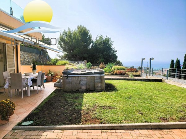 appartamento in vendita a Diano Castello in zona Monade Santa Lucia