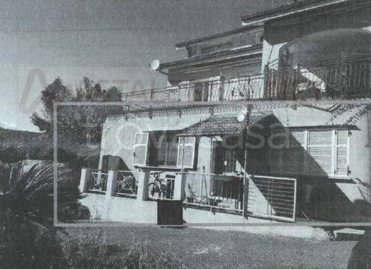 appartamento in vendita a Diano Castello in zona Monade Santa Lucia