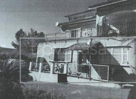 appartamento in vendita a Diano Castello in zona Monade Santa Lucia