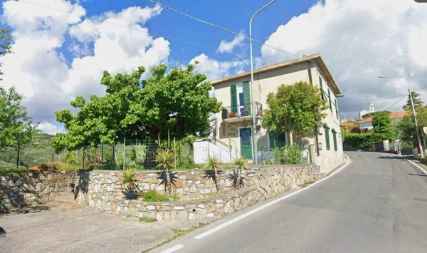 appartamento in vendita a Diano Castello