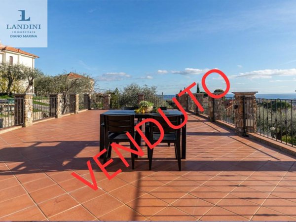 appartamento in vendita a Diano Castello
