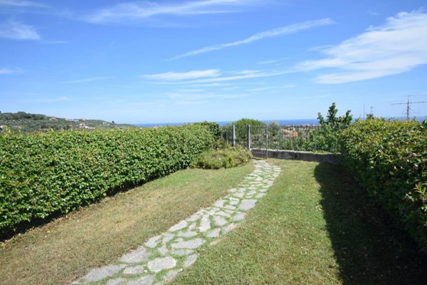 appartamento in vendita a Diano Castello