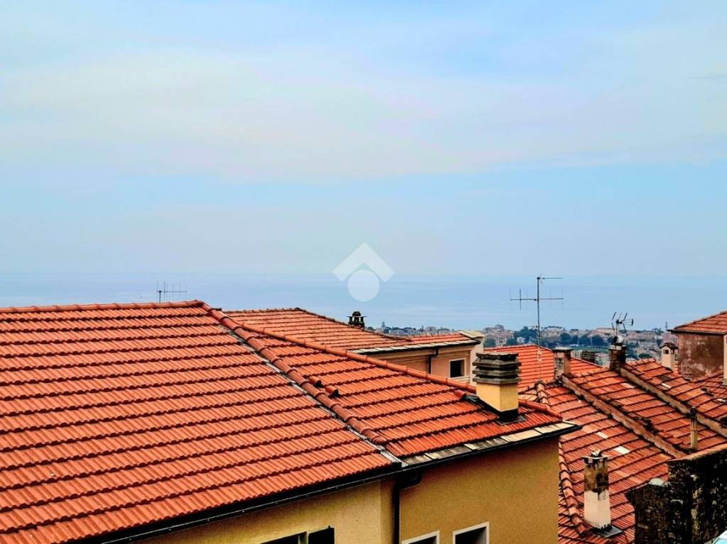 appartamento in vendita a Diano Castello