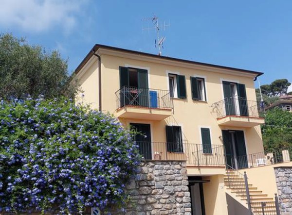 appartamento in vendita a Diano Castello