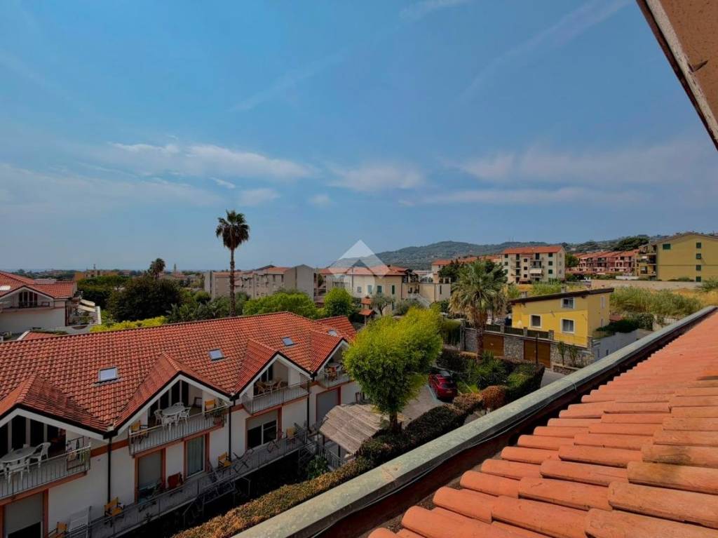 appartamento in vendita a Diano Castello