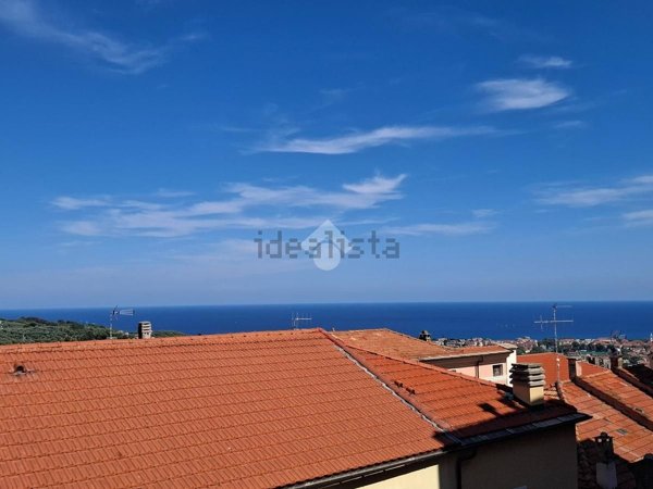 appartamento in vendita a Diano Castello