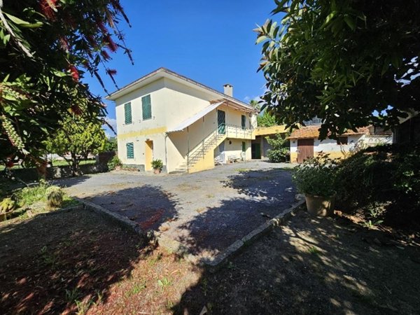 casa indipendente in vendita a Diano Marina