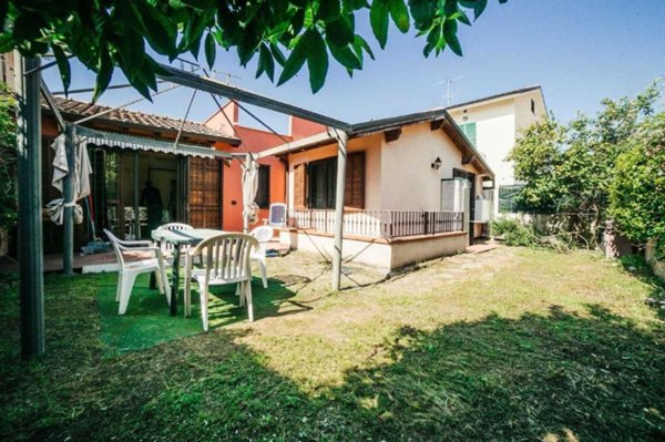 casa indipendente in vendita a Diano Marina