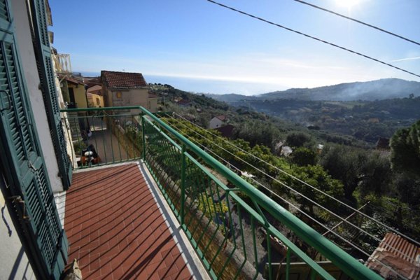 casa indipendente in vendita a Diano Marina in zona Serreta