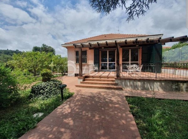 casa indipendente in vendita a Diano Marina