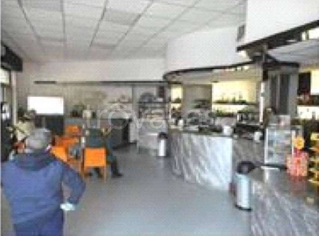 negozio in vendita a Diano Marina in zona Calderina