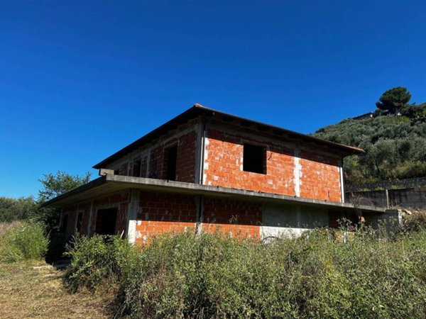 casa indipendente in vendita a Diano Marina