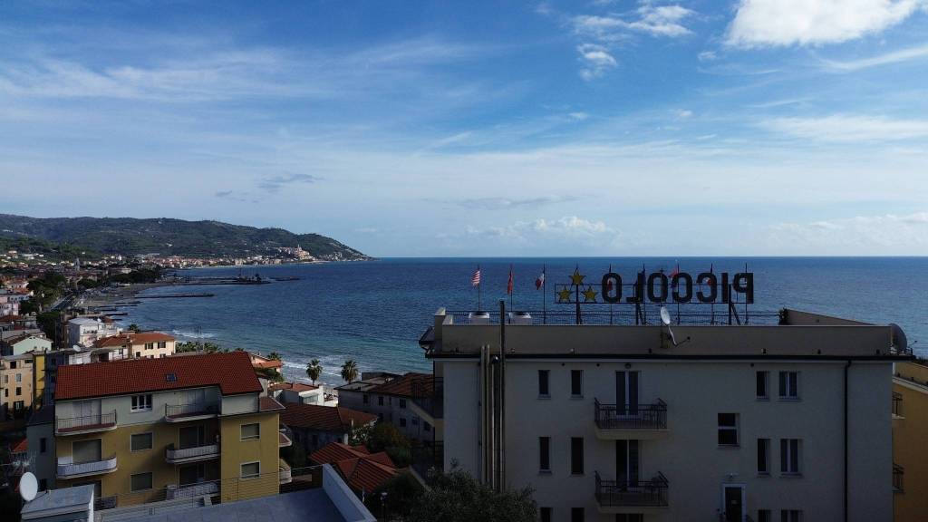 casa indipendente in vendita a Diano Marina