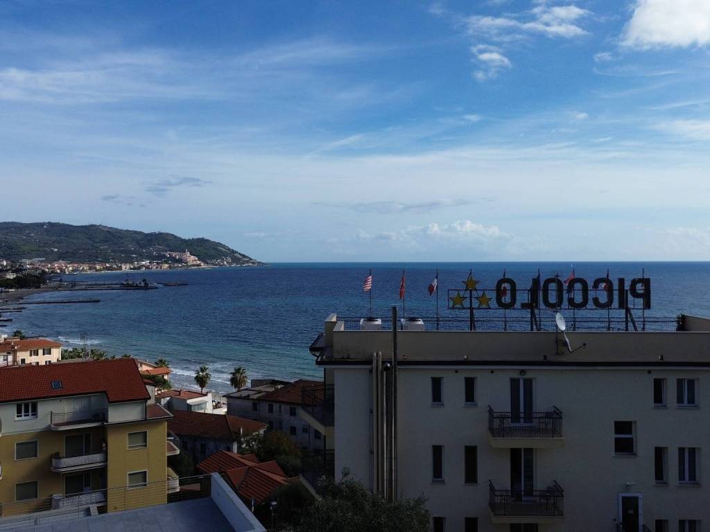 casa indipendente in vendita a Diano Marina
