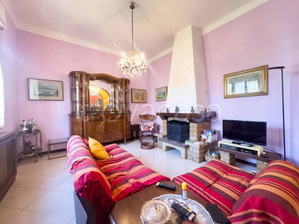 casa indipendente in vendita a Diano Marina