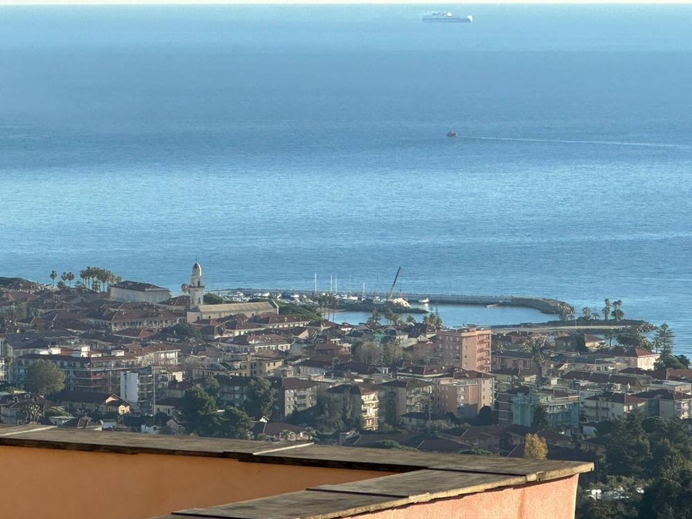 appartamento in vendita a Diano Marina in zona Gorleri