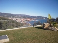 casa indipendente in vendita a Diano Marina
