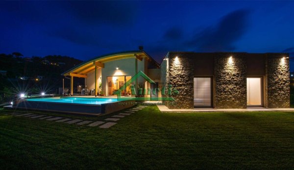 casa indipendente in vendita a Diano Marina