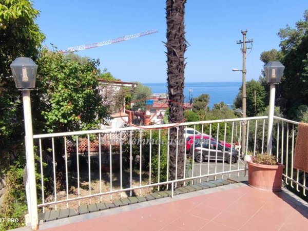 casa indipendente in vendita a Diano Marina