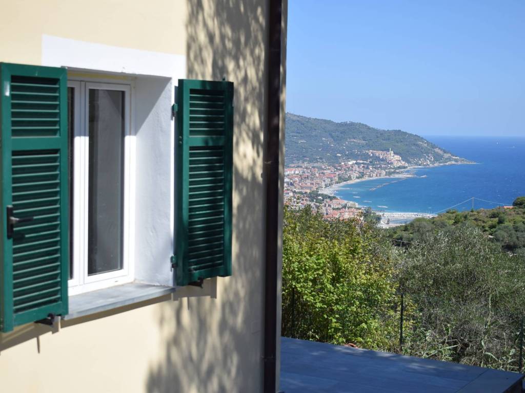 casa indipendente in vendita a Diano Marina in zona Gorleri