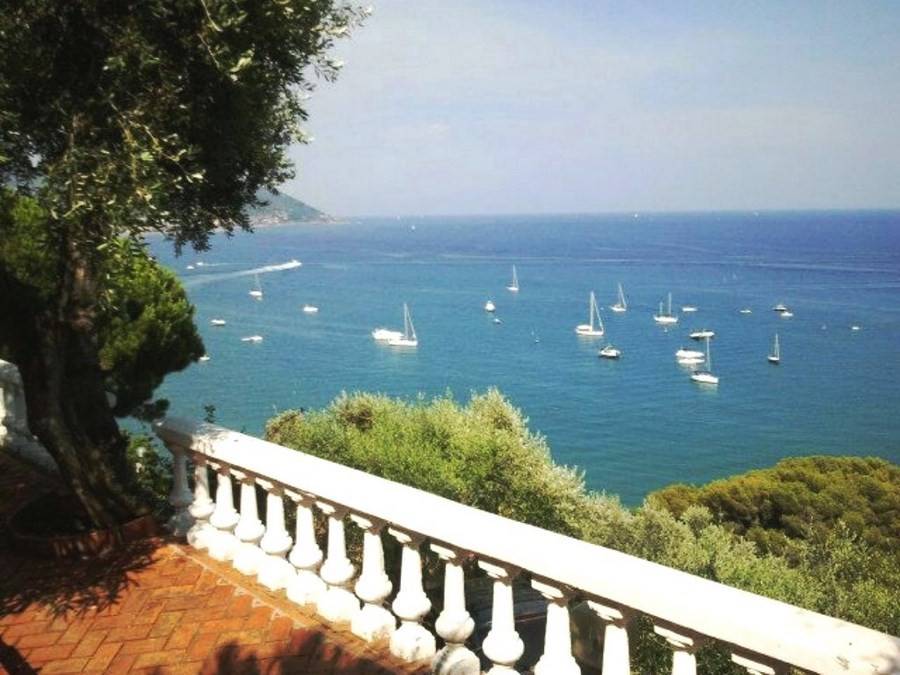 casa indipendente in vendita a Diano Marina