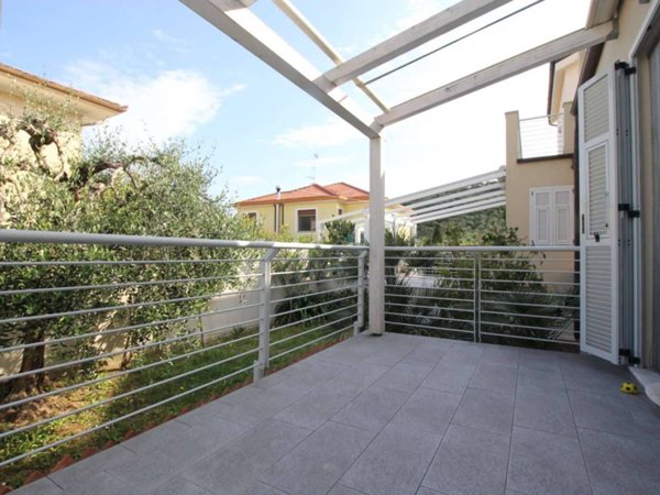 casa indipendente in vendita a Diano Marina