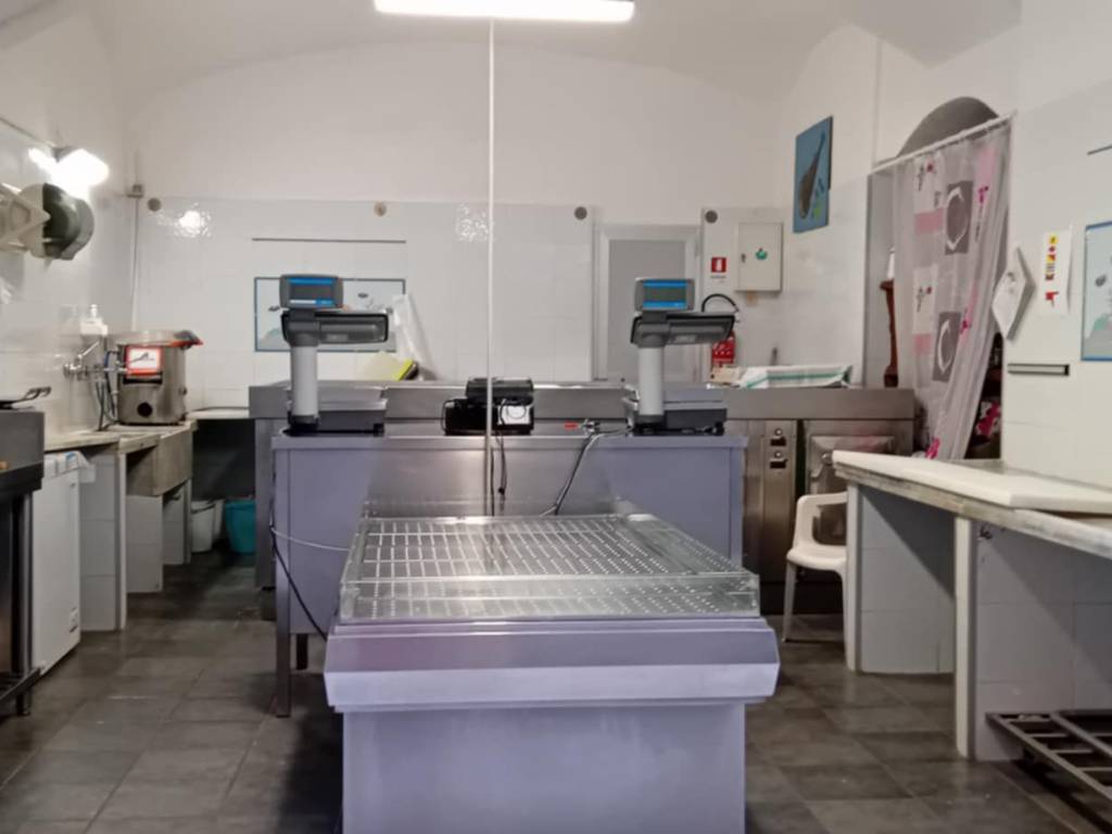 negozio in vendita a Diano Marina
