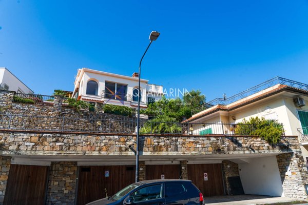 casa indipendente in vendita a Diano Marina