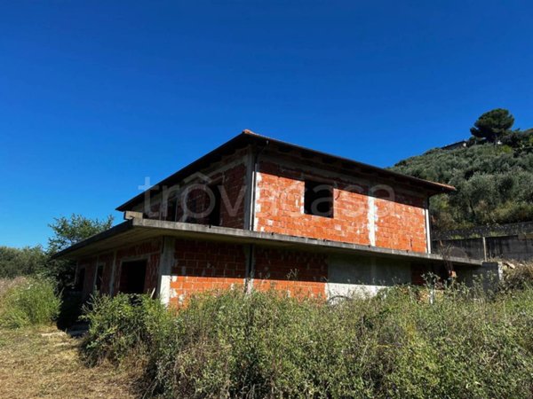 casa indipendente in vendita a Diano Marina