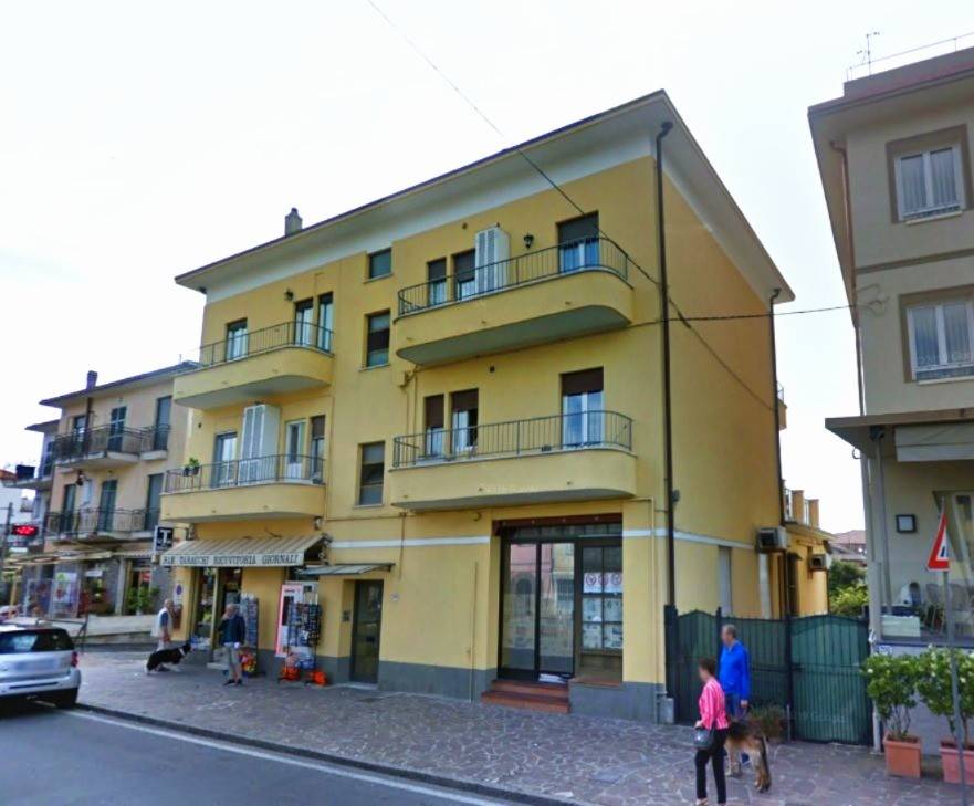 locale commerciale in vendita a Diano Marina