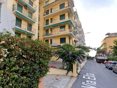 locale di sgombero in vendita a Diano Marina