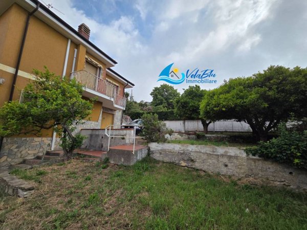 casa indipendente in vendita a Diano Marina