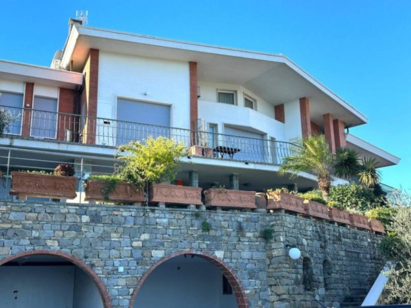 locale di sgombero in vendita a Diano Marina