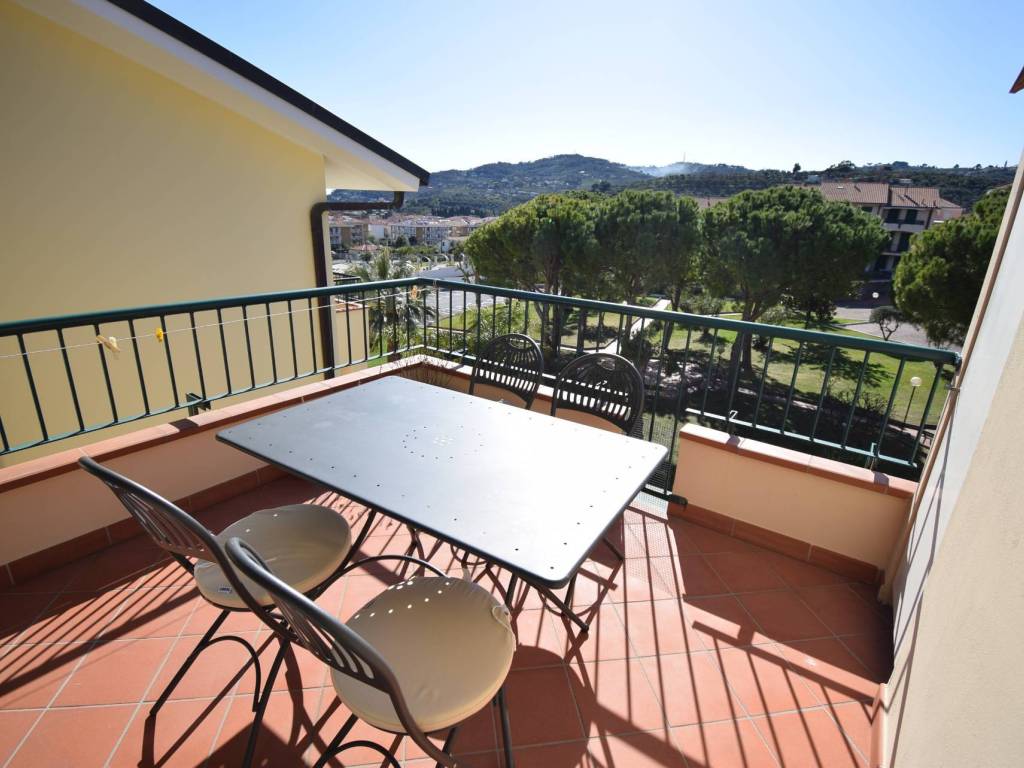 appartamento in vendita a Diano Marina in zona Calderina