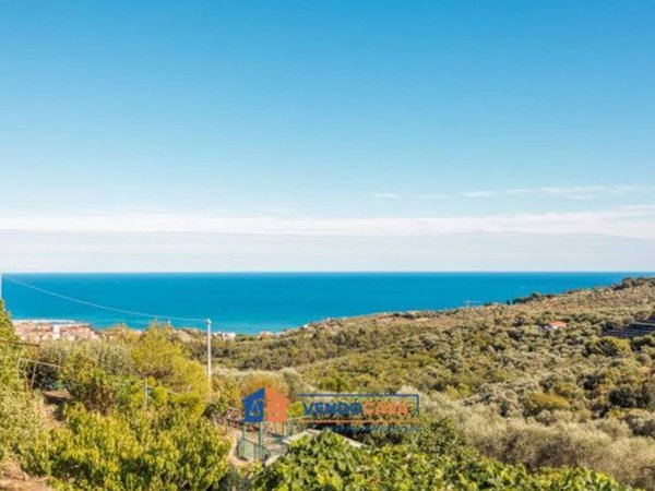casa indipendente in vendita a Diano Marina in zona Gorleri