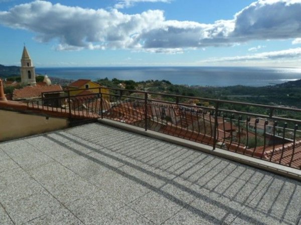 casa semindipendente in vendita a Diano Marina in zona Serreta