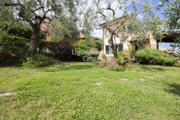 casa indipendente in vendita a Diano Marina in zona Muratori