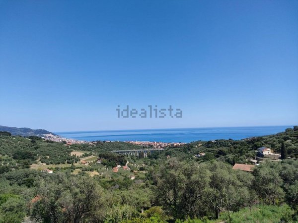 casa indipendente in vendita a Diano Marina in zona Gorleri