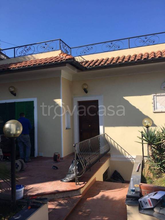 casa indipendente in vendita a Diano Marina