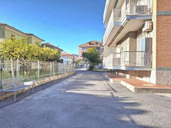 locale di sgombero in vendita a Diano Marina