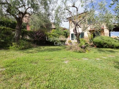 casa indipendente in vendita a Diano Marina in zona Muratori